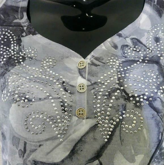 Apt.9  Floral Top Rhinestone Design Size XS - Picture 3 of 6